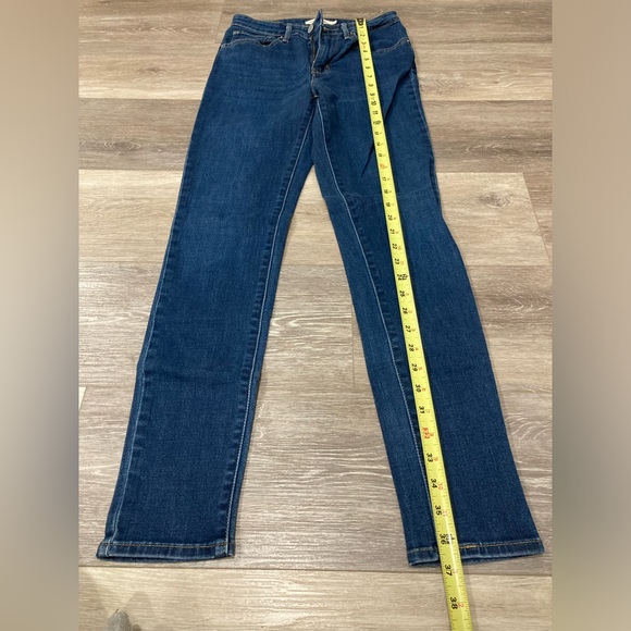 Levi’s Classic Blue Women's Jeans Denim Waist 27 - Picture 11 of 13